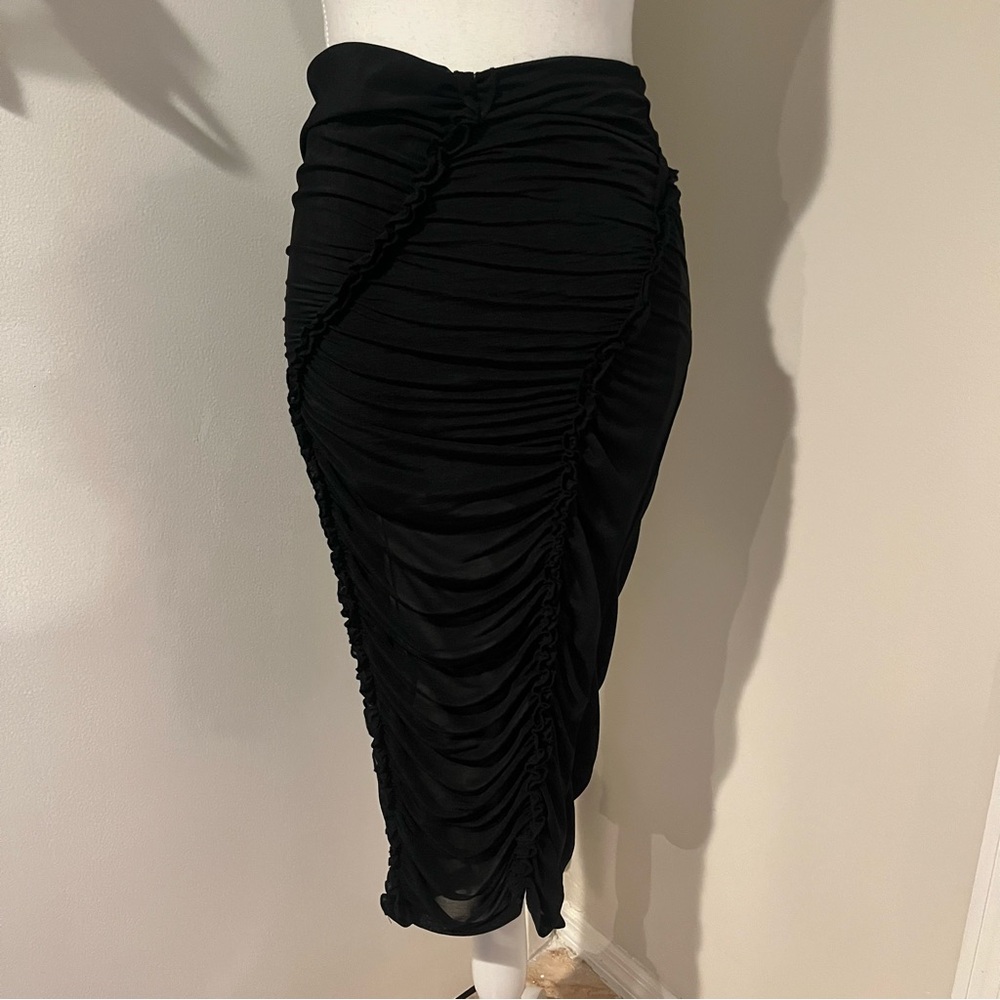 Esthe Black Ruched Skirt